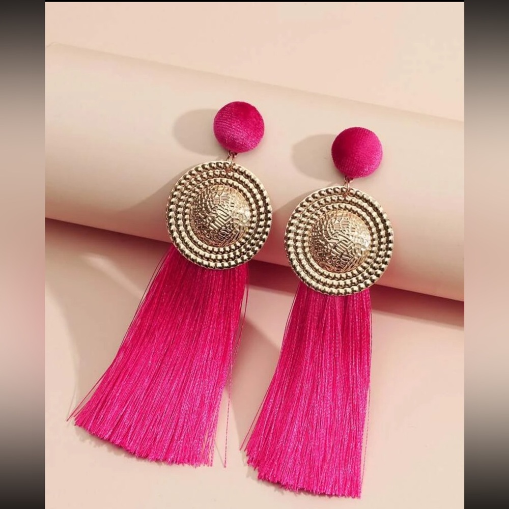 Pink earrings 💕